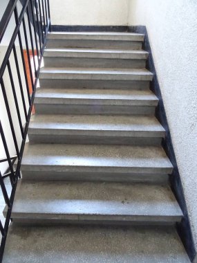 Bir yaşam binada merdiven