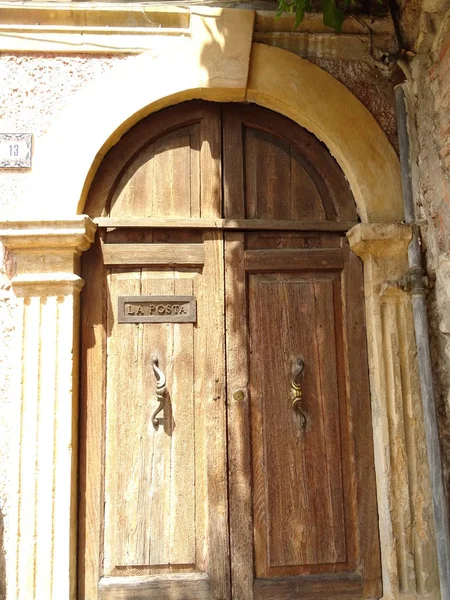 Wooden Vintage Arch Door — Stock Photo, Image