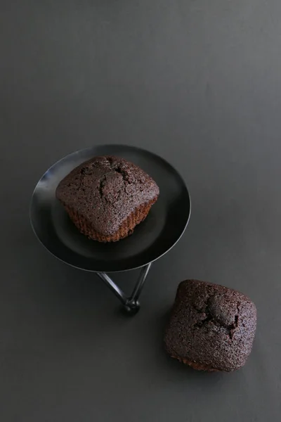 Csokoládé brownie izolált fekete háttér — Stock Fotó