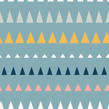 Üçgen bir satır sorunsuz vektör desen. Arka plan elle çizilmiş üçgen kaplı. Geometrik tasarım deniz mavisi, mavi, beyaz, pembe, altın. Kumaş, çocuk, koordinat, dijital kağıt, sayfa doldurmak için