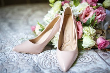 Buket ile şık Ayakkabı