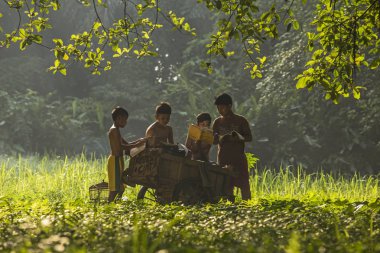Jakarta'da çocuk oyun ve sanat şenlikli bazı editoryal olaylar 