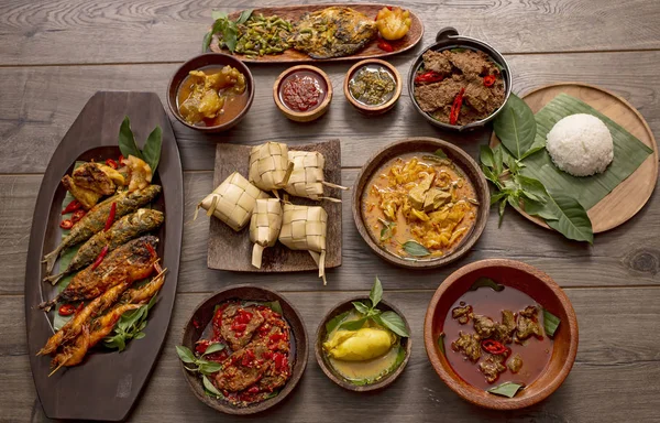 各种印尼美食从西苏玛特拉 — 图库照片