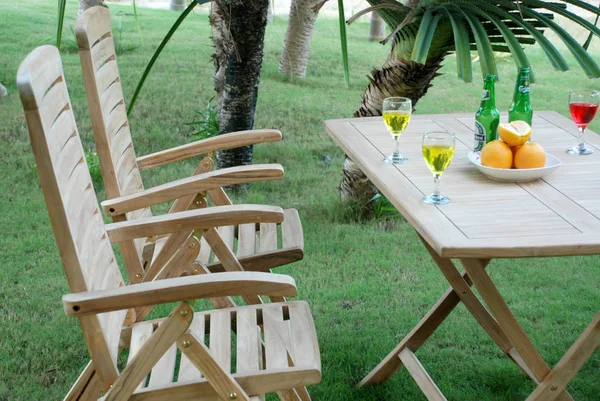 Teak Garden Furniture Outdoor Teak Garden Furniture Folding Chairs Table — Stock Photo, Image