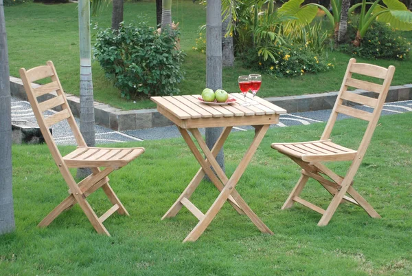 Teak Garden Furniture Outdoor Teak Garden Furniture Folding Chairs Table — Stock Photo, Image