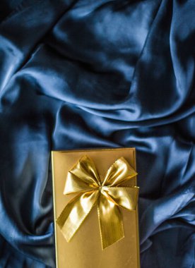 Güzel hediye için bir özel durum, düşünceli hediye kalp