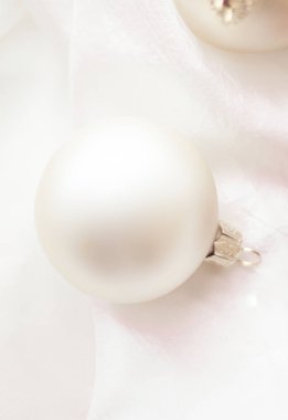 Şenlikli tatil dekorasyon ve hediyeler, Noel zamanı atmosferi çevresinde