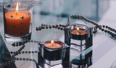 Güzel tatil mum ışıkları, romantik ev dekorasyon