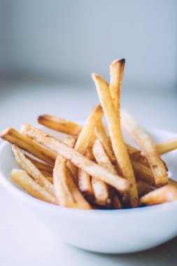 rustik gıda ve ev yapımı yemek sadece patates kızartması hazır, zarif görsel pişmiş kavramı - tarz