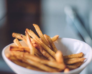 rustik gıda ve ev yapımı yemek sadece patates kızartması hazır, zarif görsel pişmiş kavramı - tarz