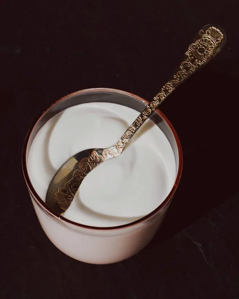 Laticínios Rústico Conceito Estilo Comida Fazenda Iogurte Branco Cremoso Fresco — Fotografia de Stock