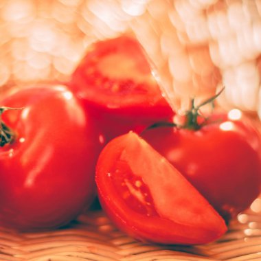 olgun domates - organik sebze ve sağlıklı beslenme kavramı, zarif görsel tarz