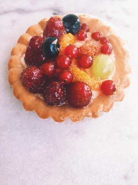 Κέικ Φρούτων Ζαχαροπλαστικής Και Γλυκά Εδέσματα Στυλ Έννοια Κομψά Γραφικά — Φωτογραφία Αρχείου