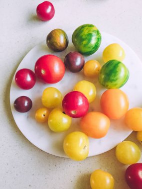 olgun domates - organik sebze ve sağlıklı beslenme kavramı, zarif görsel tarz