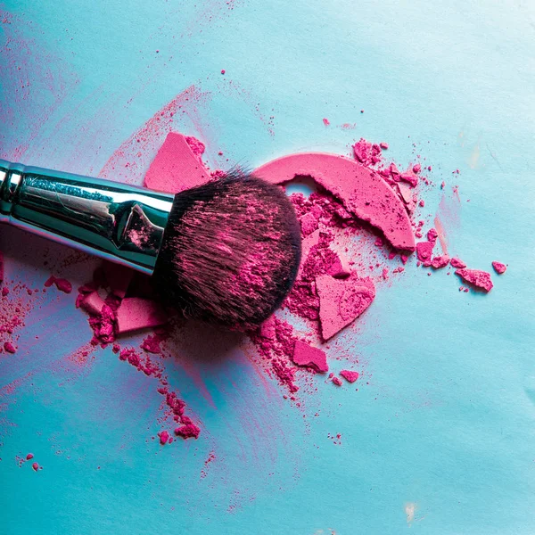 Ezilmiş Makyaj Ürünleri Kozmetik Güzellik Kavramı Zarif Görsel Tarz — Stok fotoğraf