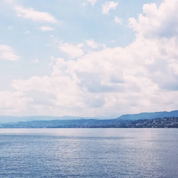 美しい湖チューリッヒ スイス旅行 自然とウェルネスのコンセプト エレガントな視覚効果 — ストック写真