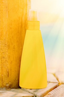 Sahilde - Cilt Bakımı kozmetik ve tatil tasarımlı kavram güneş tan losyon