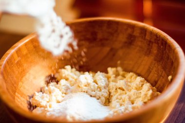 Un, yumurta ve peynir, rustik yemek tarifi - hafta sonu pişirme, Gıda blog ve ev yapımı yemekler kavramı. En sevdiğim pasta yapma