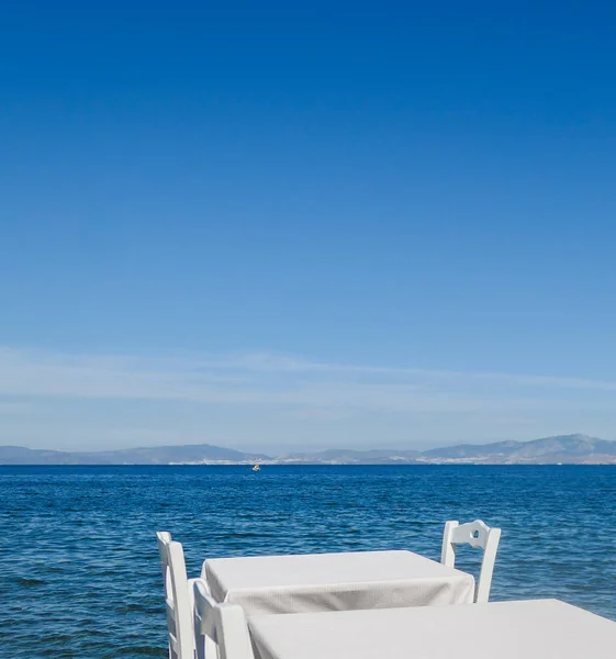 White Restaurant Tables Beach Summer Travel Vacation Summer Concept Perfect — Stock Photo, Image