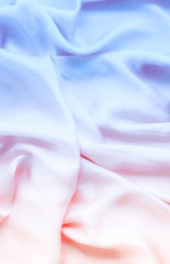 Neon yumuşak ipek dalgalar, flatlay - şık kumaş dokular, arka ve modern pastel renklerle kavramı. Zamansız lüks hissetmeye