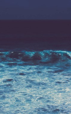 Güzel bir sahil şeridi Avrupa - seyahat, tatil ve yaz konsepti Atlas Okyanusu'nda görünümünü. Mükemmel tatil beldesi