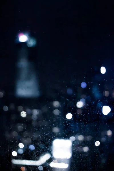 ぼやけて首都地区 夜の生活 抽象的な背景と暗い色調のモダンなコンセプト 大都市は夜に生きています — ストック写真