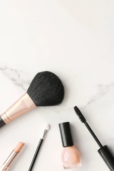 Make Cosmetica Marmer Flatlay Moderne Vrouwelijke Levensstijl Vlog Achtergrond Gestileerde — Stockfoto