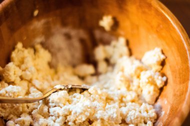 Un, yumurta ve peynir, rustik yemek tarifi - hafta sonu pişirme, Gıda blog ve ev yapımı yemekler kavramı. En sevdiğim pasta yapma