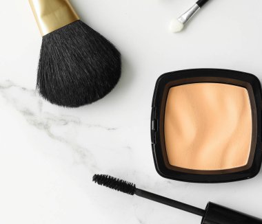 Kalıcı makyaj ve Kozmetik Tarih mermer, flatlay - modern kadınsı yaşam tarzı, vlog arka plan ve tarz stok kavramı. Güzellik ilham bir moda blog