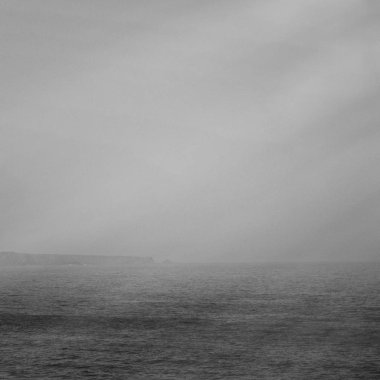 Atlantik Okyanusu kıyısında sahne, Güzel Sanatlar