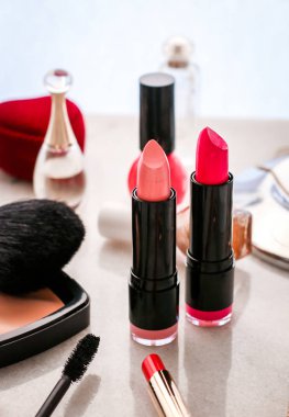 Lüks makyaj ve kozmetik makyaj tablo