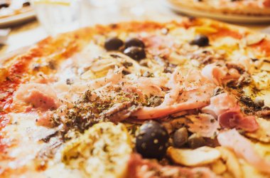 Geleneksel İtalyan pizza pizzacı Milano