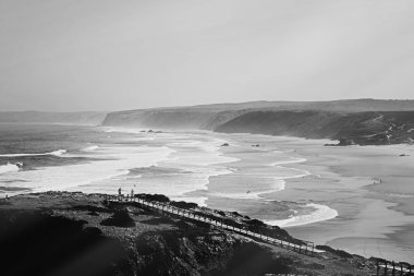 Atlantik Okyanusu kıyısında sahne, Güzel Sanatlar