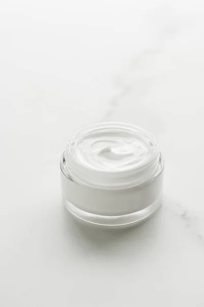 Frasco de crema facial de lujo, cosméticos hidratantes — Foto de Stock