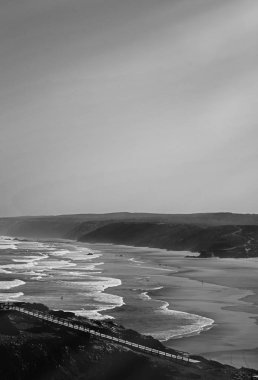 Atlantik Okyanusu kıyısında sahne, Güzel Sanatlar
