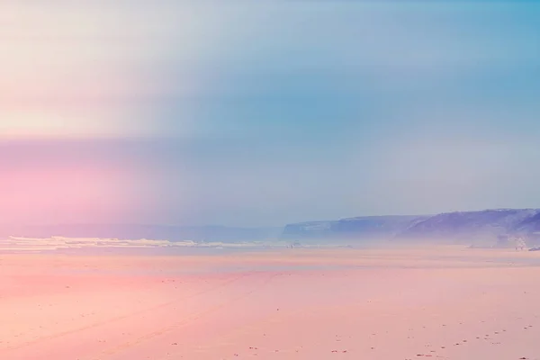 Costa oceánica de ensueño en verano —  Fotos de Stock