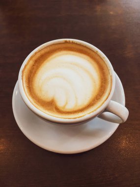 Kapuçino bir restoranda bir kahve molası
