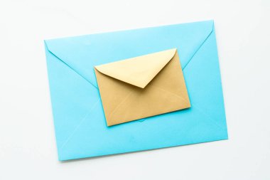 Mermer arka plan, ileti kavram zarflara