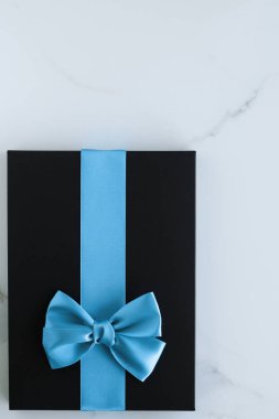 Lüks tatil hediye mermer üzerinde