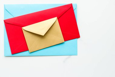 Mermer arka plan, ileti kavram zarflara