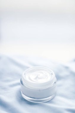 Lüks yüz kremi kavanoz mavi ipek