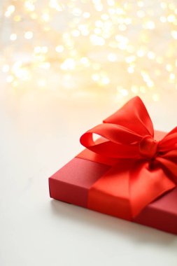 Lüks tatil hediye kutusu ve parlak parıltı