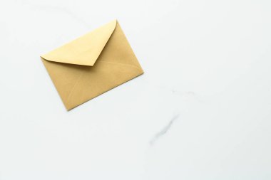 Mermer arka plan, ileti kavram zarflara