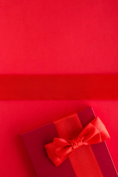 Luxury holiday gifts on red — Stock Photo, Image