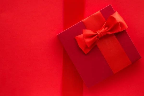 Luxury holiday gifts on red — Stock Photo, Image