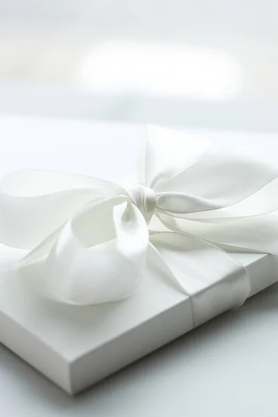 Luxury holiday gift box — Stock Photo, Image