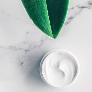 Mermer, ev spa flatlay arka plan üzerinde organik güzellik kozmetik