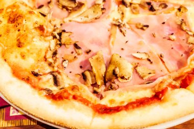 İtalya'da pizzacı geleneksel İtalyan pizza, gastronomik trav