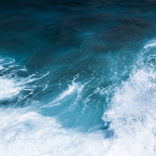 Okyanus manzarası, mükemmel seyahat ve tatil yeri.