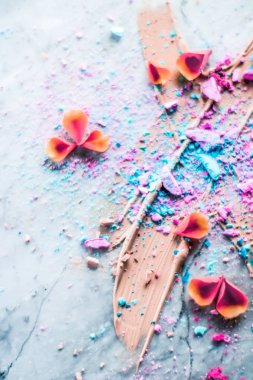 Makyaj sanatı, güzellik için kozmetik arka plan, moda blog ve 